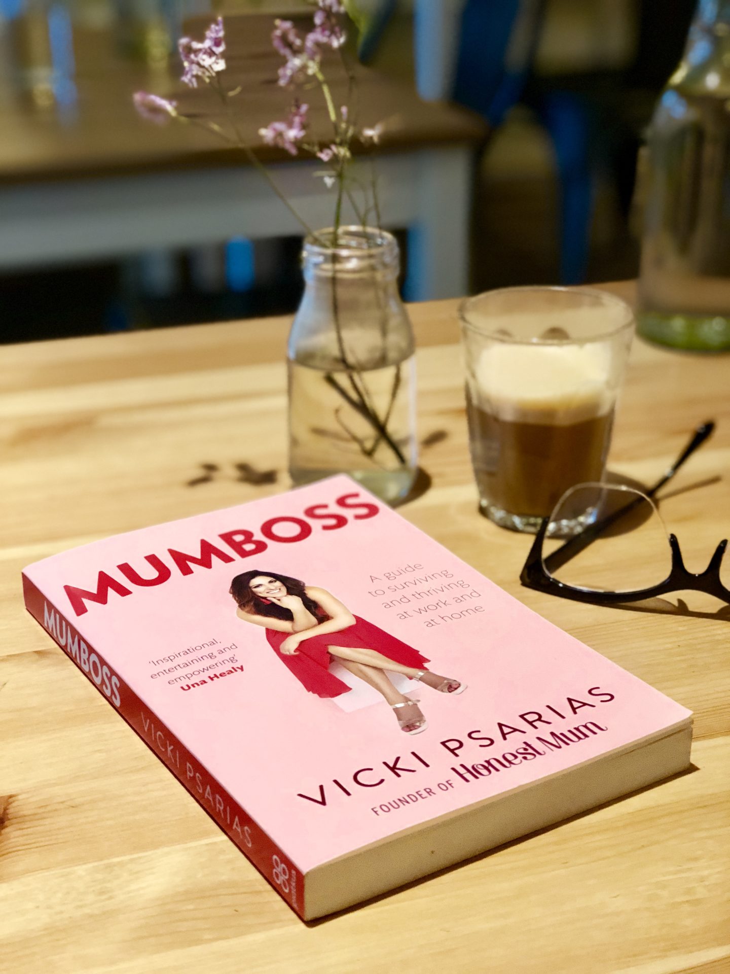Mumboss by Vicki Psarias | Book Review